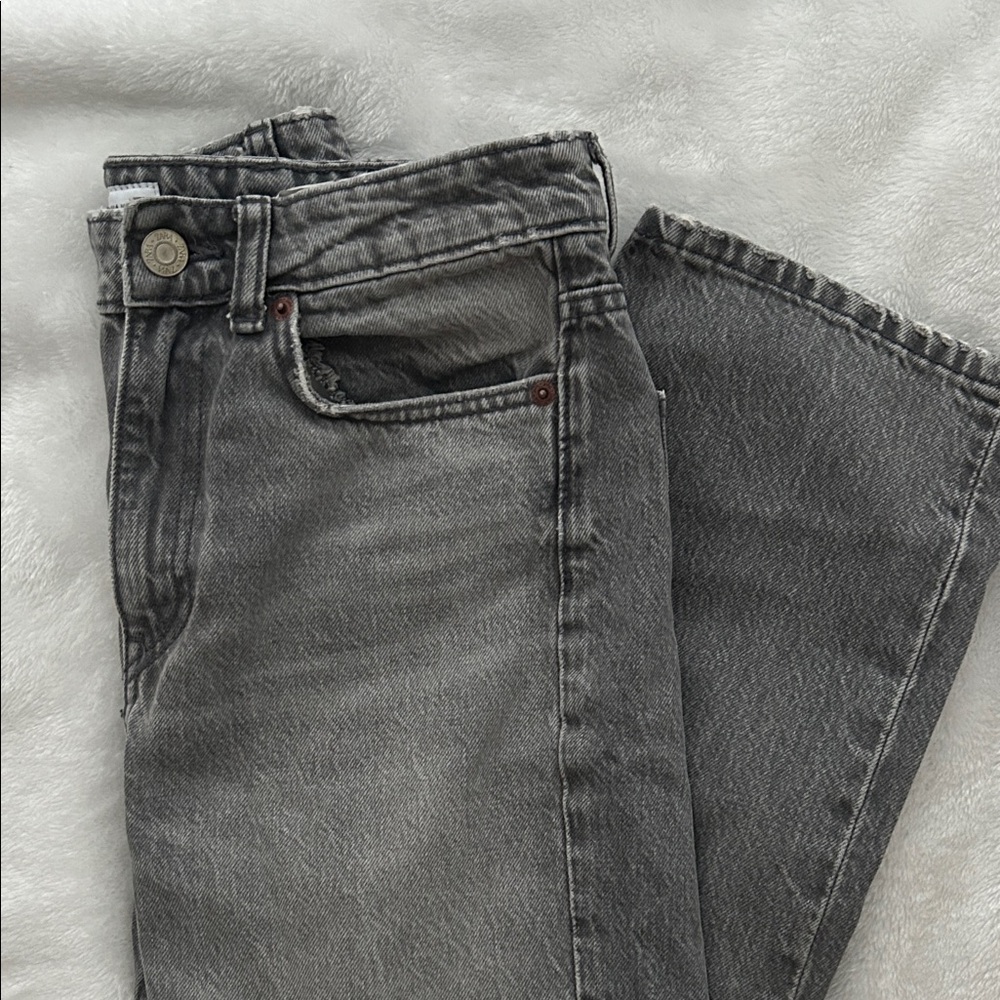 Zara Women’s High Waist Mom Jeans Size 2/4